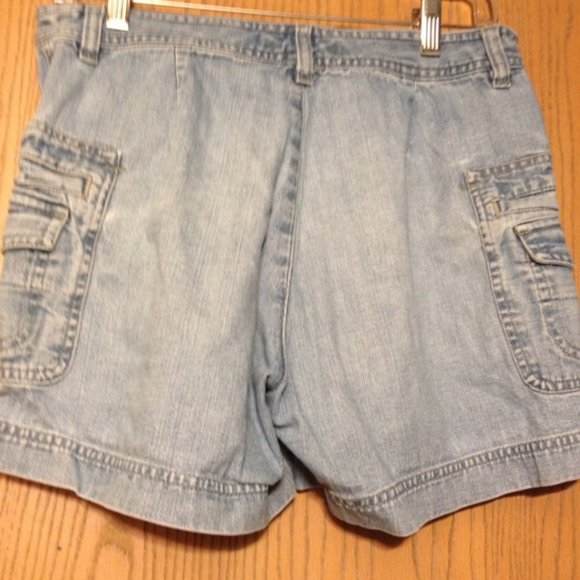 Lee Riveted Short - Picture 3 of 3